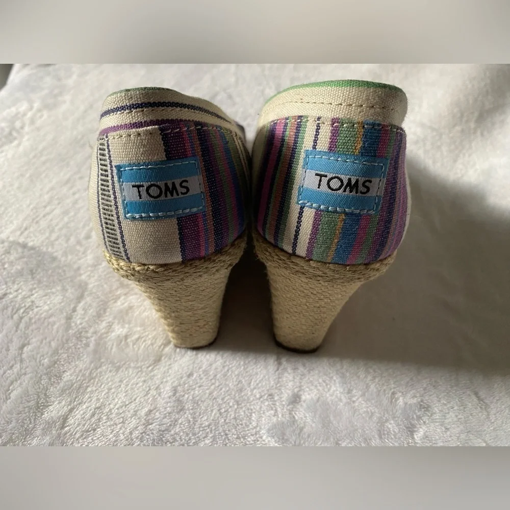 Toms Women’s Shoes Wedges Peep Toe Espadrilles‎ Stripes Multicolored Size 9